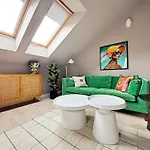 Moft Loft. Lovely, Comfy Apartment. Lägenhet Cluj-Napoca