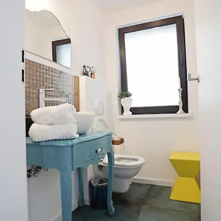 Moft Loft. Lovely, Comfy Apartment. Apartment *