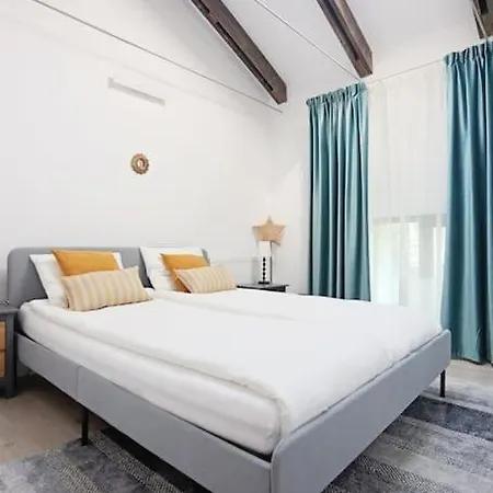 Moft Loft. Lovely, Comfy Apartment. * Cluj-Napoca