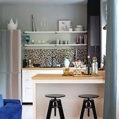 Moft Loft. Lovely, Comfy Apartment.