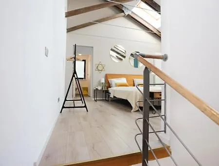 Moft Loft. Lovely, Comfy Apartment. Apartmán