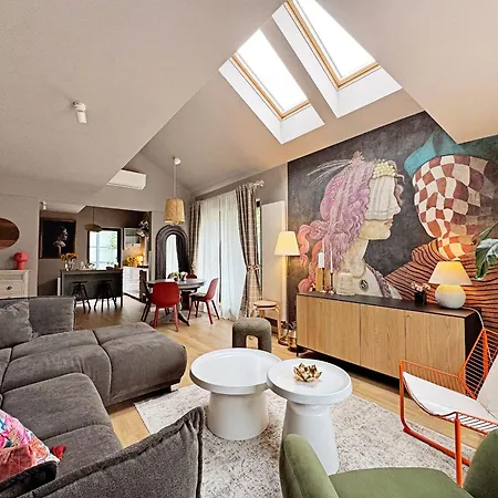 Moft Loft. Lovely, Comfy Apartment. Apartament