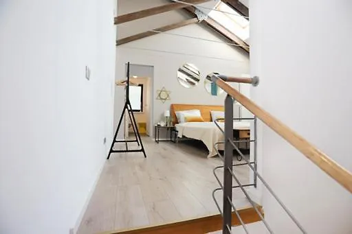 Moft Loft. Lovely, Comfy Apartment. Apartmán